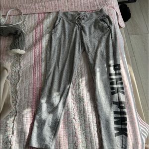 vs pink jogger